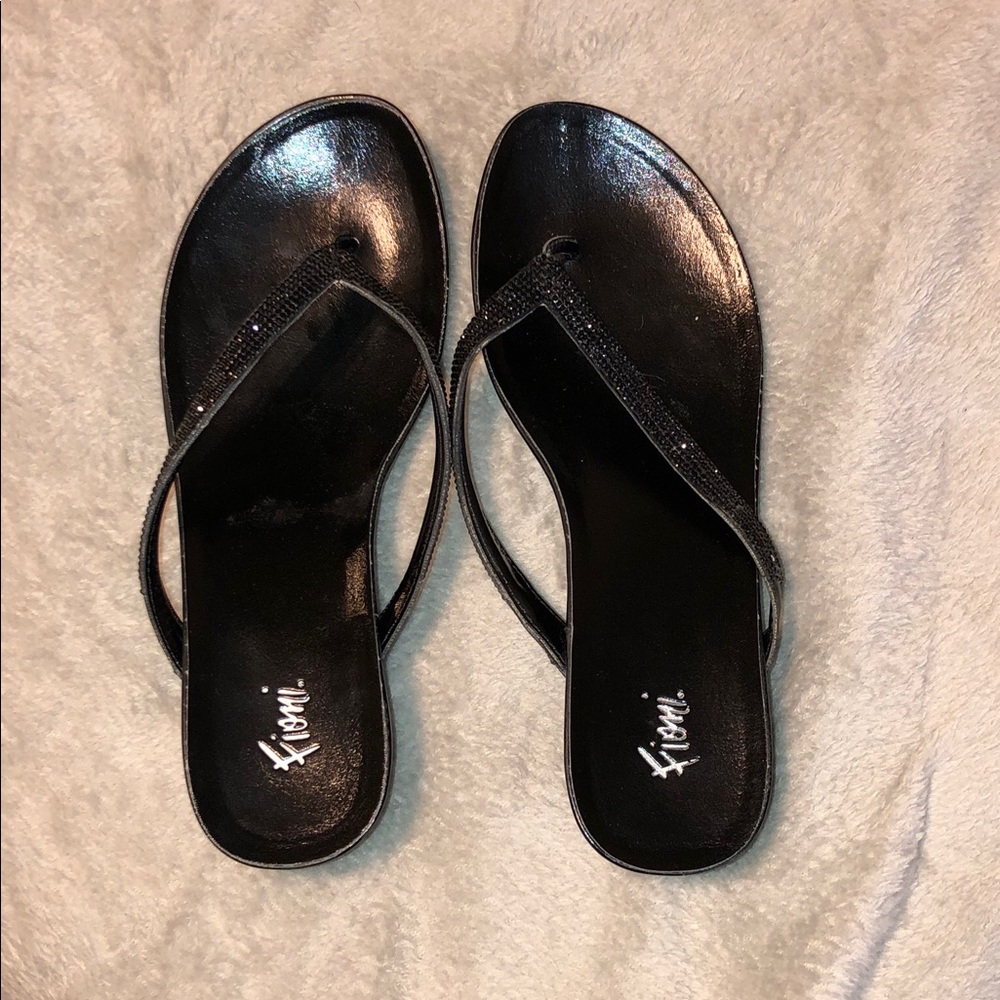 Fioni black wedge sandals